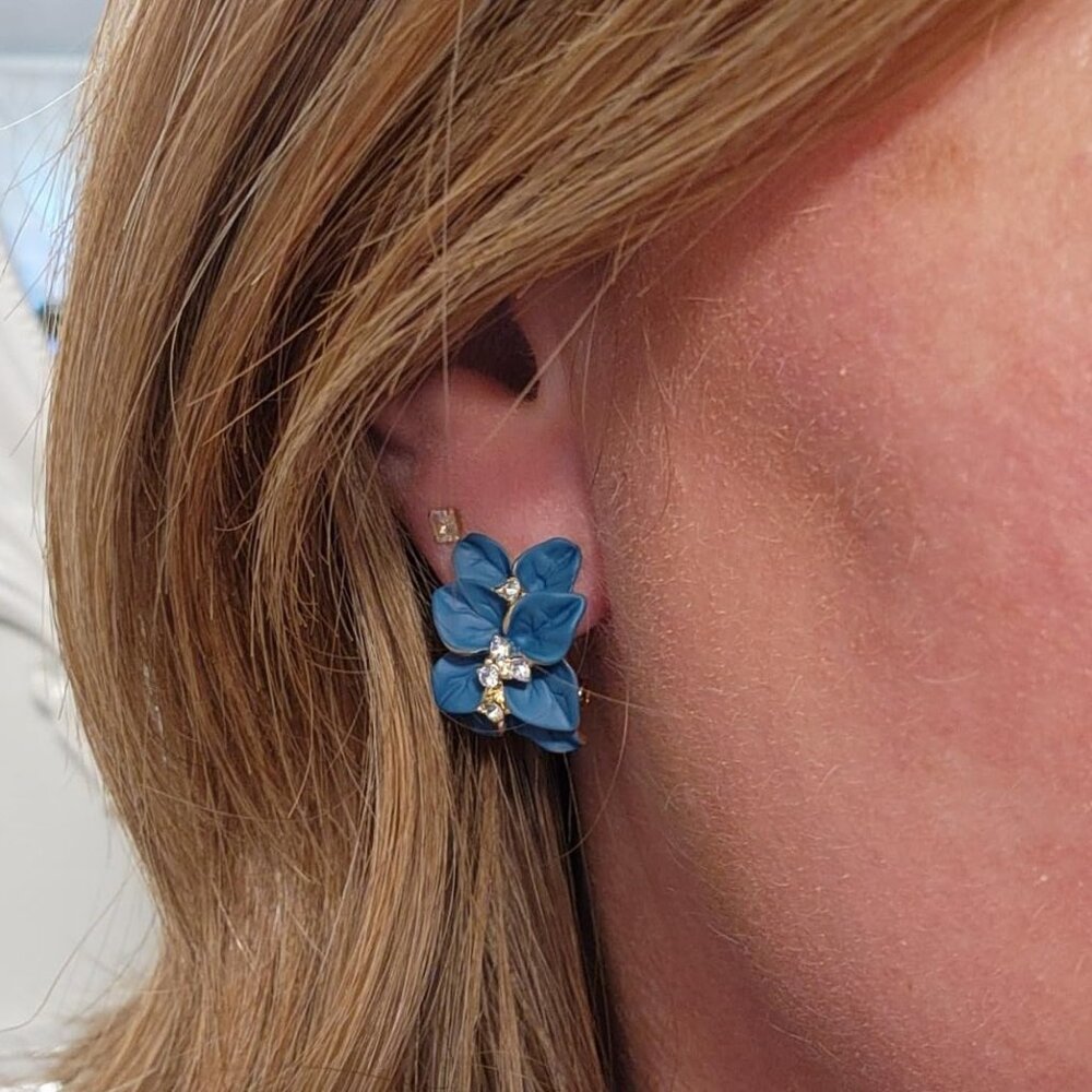 Neiman Marcus 18k Gold Plated White Crystal Dark Blue  Flower Omega Earrings